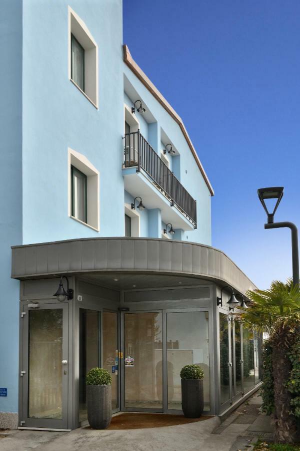 Hotel Oasis Marina di Ravenna Exterior photo